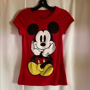 Women’s short sleeve Mickey Mouse shirt Small